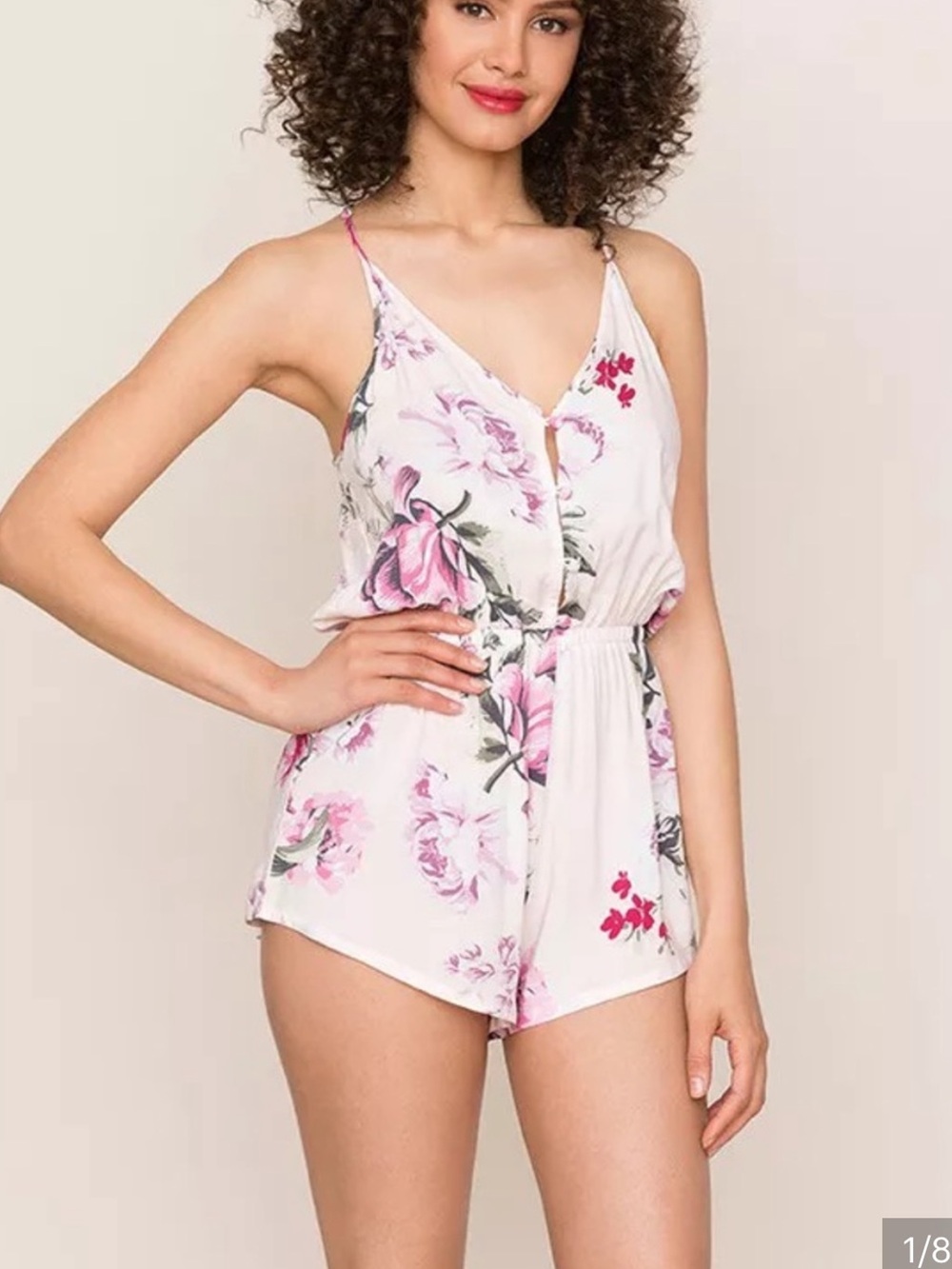 👗Yumi Kim swoon light cameo sugar & spice Pink Floral V-Neck Romper